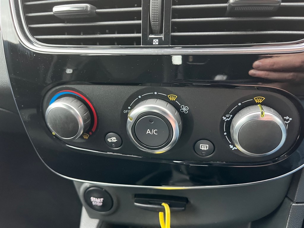 Used Renault Clio 2018 for sale - 76544648: Photo 20