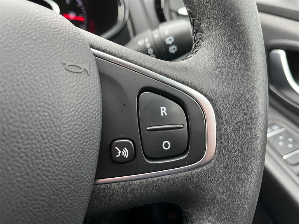 Used Renault Clio 2018 for sale - 76544648: Photo 26