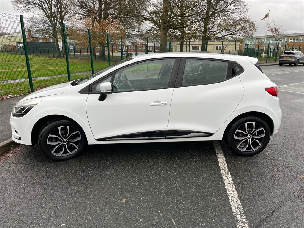 Used Renault Clio 2018 for sale - 76544648: Photo 7