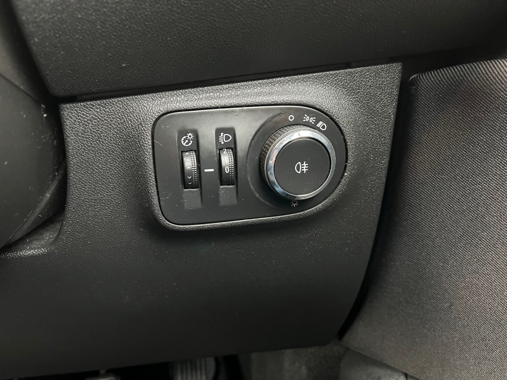 Used Vauxhall Corsa 2017 for sale - 77381248: Photo 28