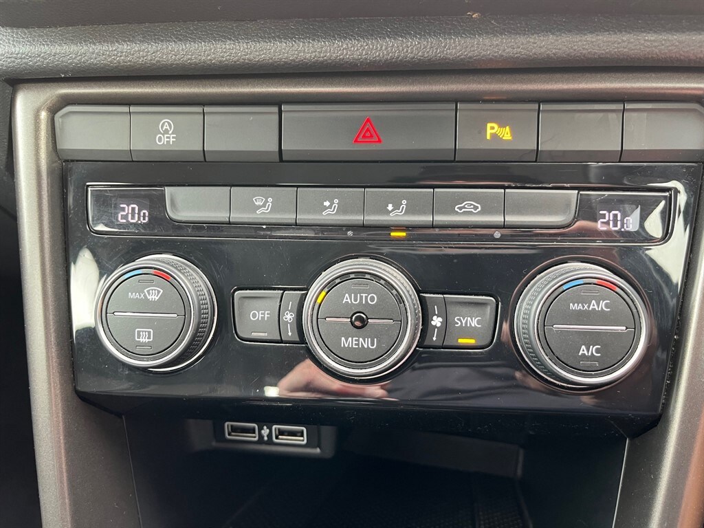 Used Volkswagen T-Roc 2018 for sale - 76229525: Photo 22