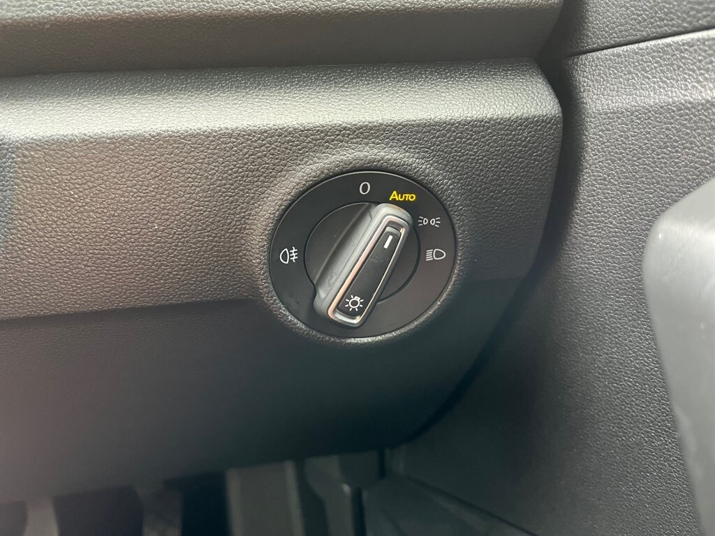 Used Volkswagen T-Roc 2018 for sale - 76229525: Photo 28