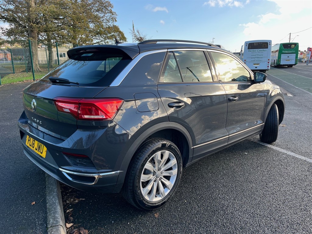 Used Volkswagen T-Roc 2018 for sale - 76229525: Photo 5