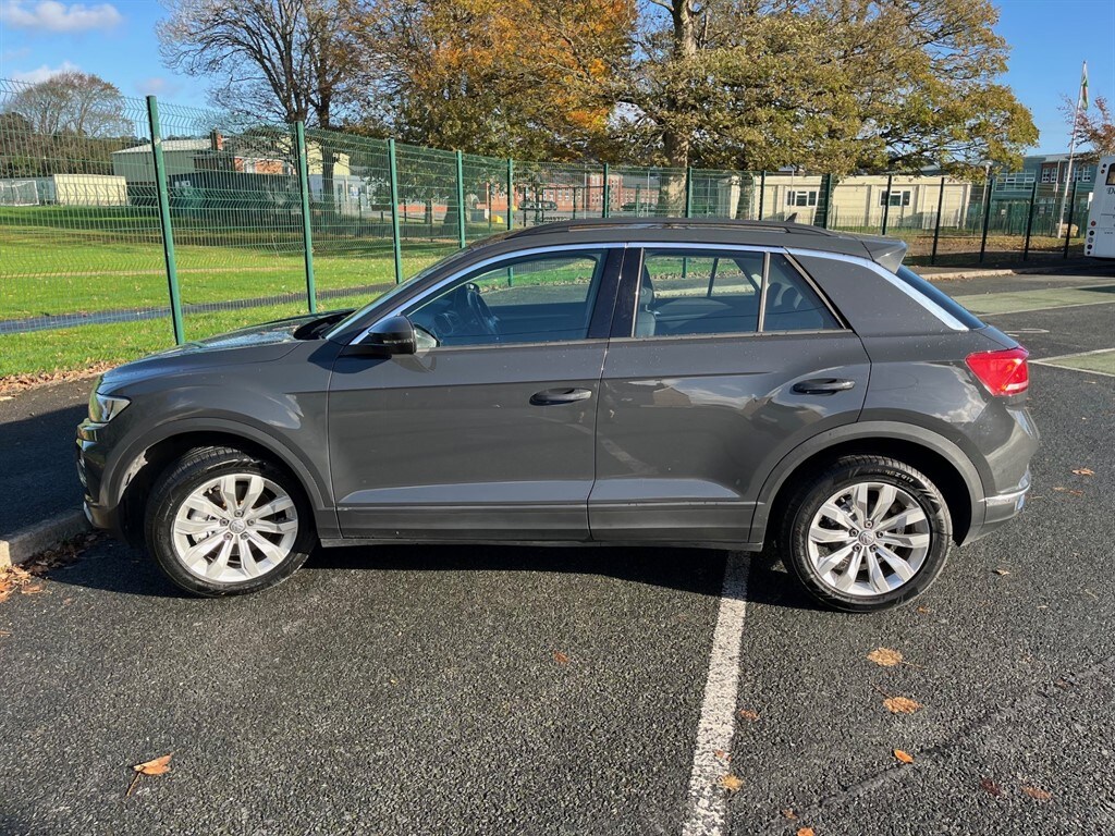 Used Volkswagen T-Roc 2018 for sale - 76229525: Photo 8
