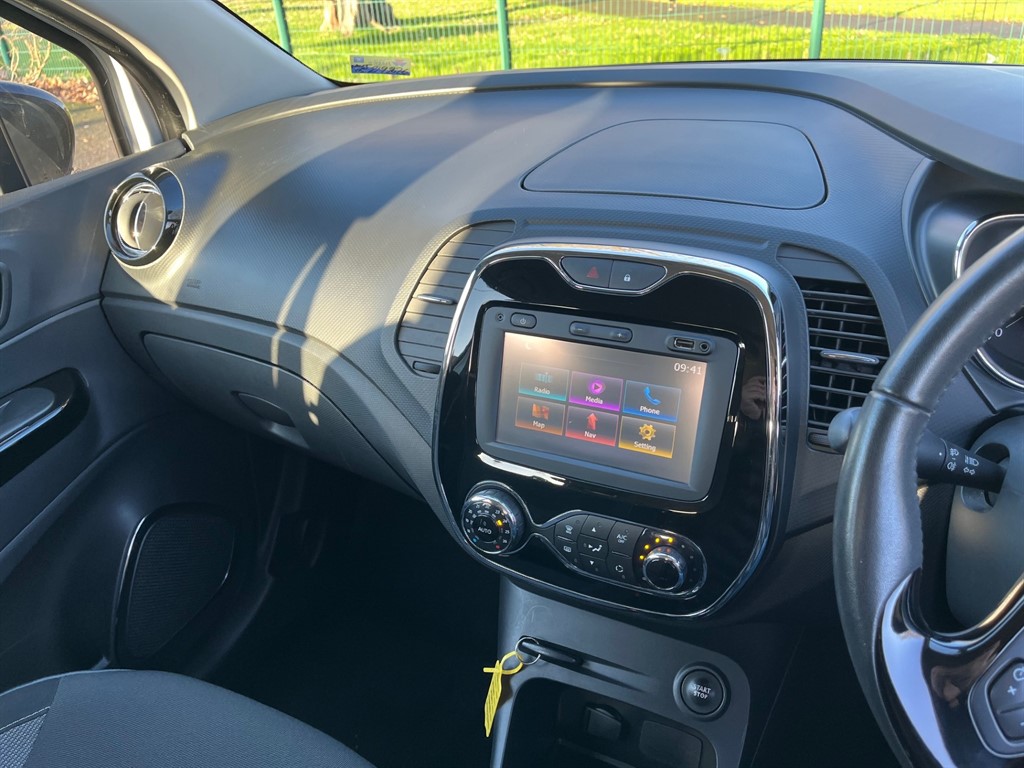 Used Renault Captur 2015 for sale - 76933382: Photo 18