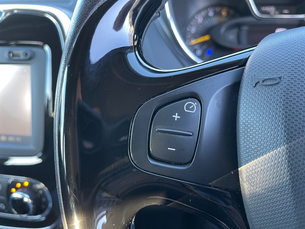 Used Renault Captur 2015 for sale - 76933382: Photo 24