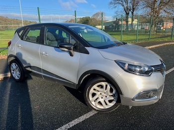 Used Renault Captur 2015 for sale - 76933382: Photo