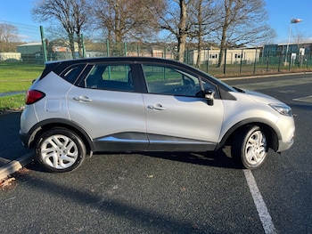 Used Renault Captur 2015 for sale - 76933382: Photo