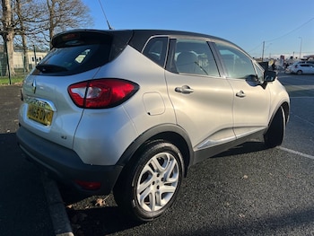 Used Renault Captur 2015 for sale - 76933382: Photo