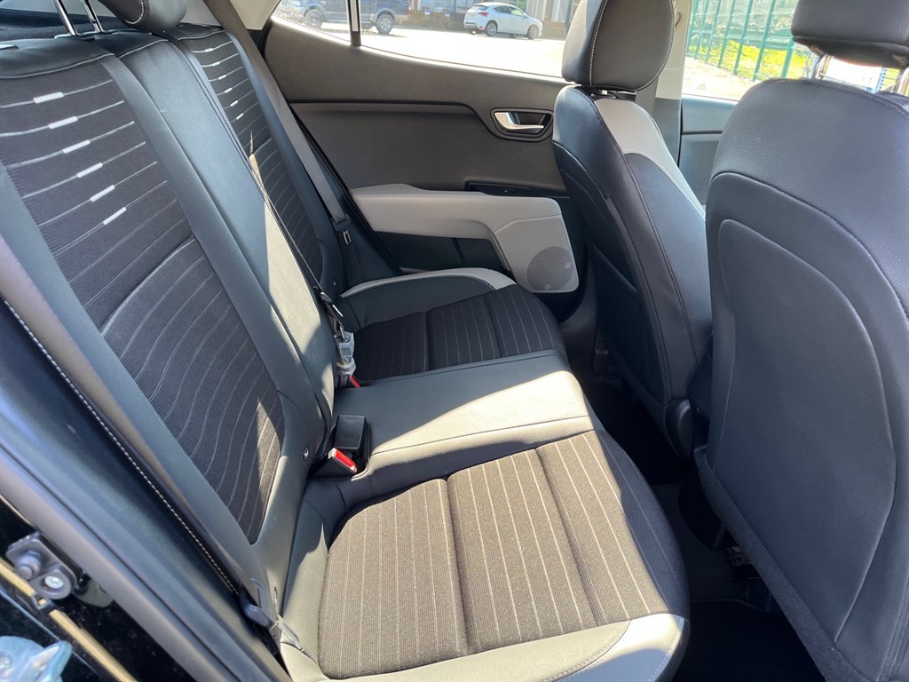 Used Kia Stonic 2019 for sale - 77951018: Photo 19