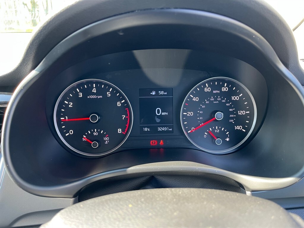 Used Kia Stonic 2019 for sale - 77951018: Photo 29