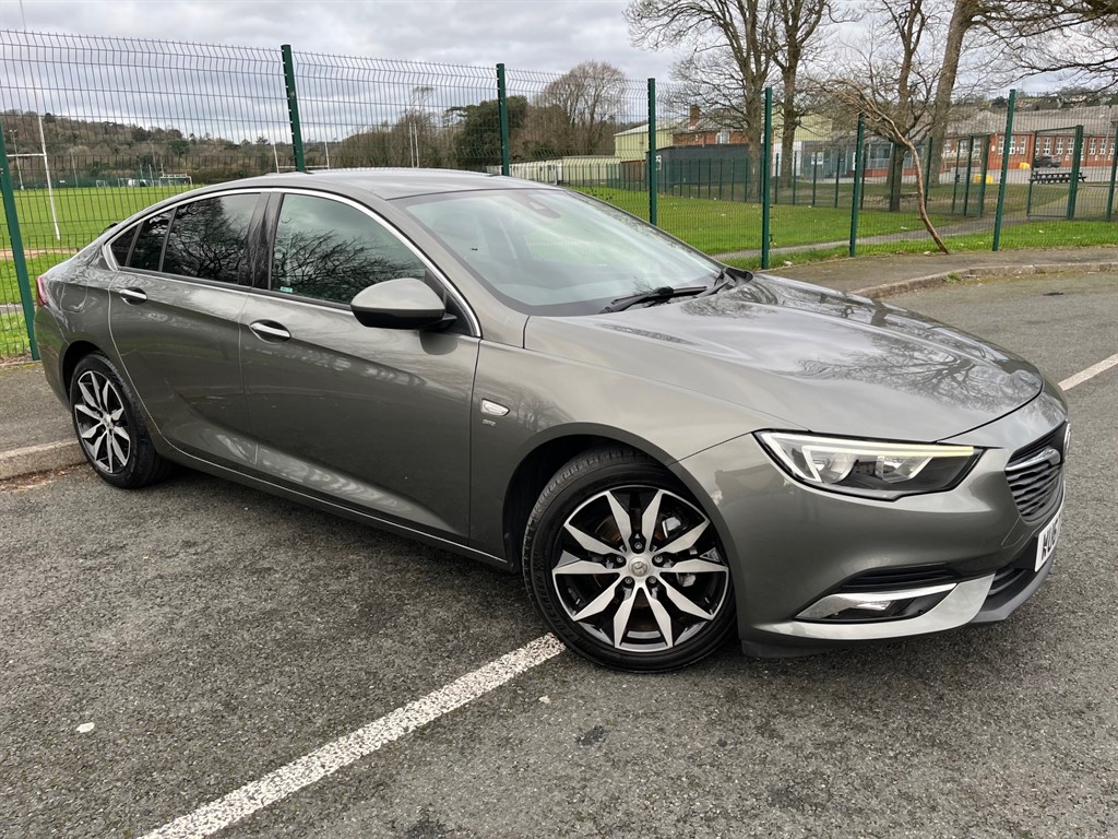Used Vauxhall Insignia 2017 for sale - 77381233: Photo 2
