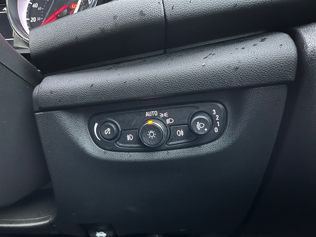 Used Vauxhall Insignia 2017 for sale - 77381233: Photo 28