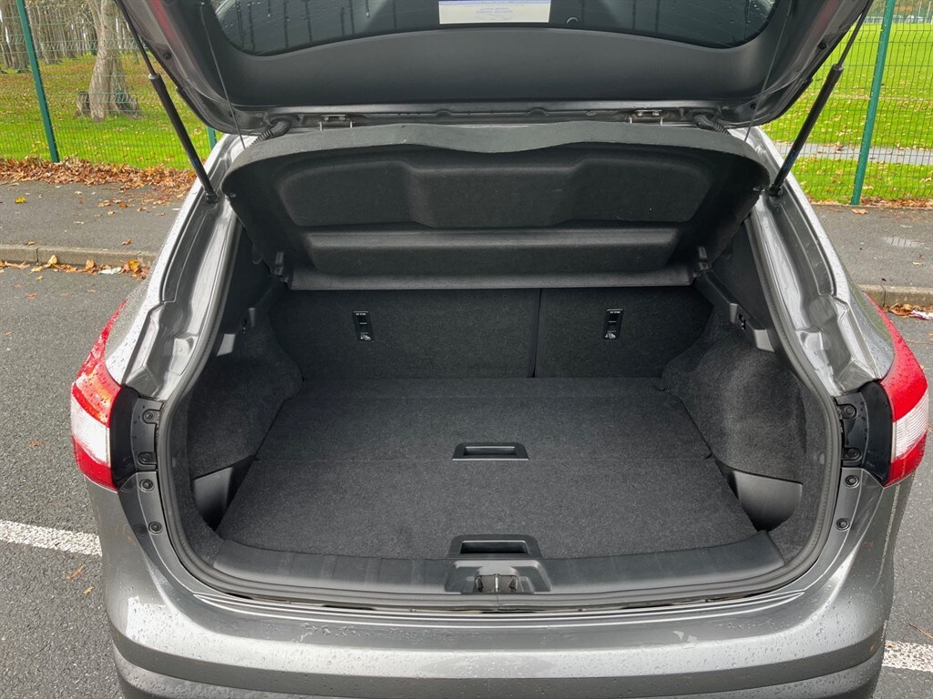 Used Nissan Qashqai 2016 for sale - 76366727: Photo 12