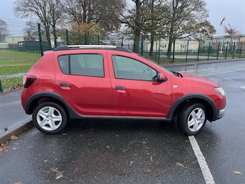 Used Dacia Sandero 2016 for sale - 76452421: Photo