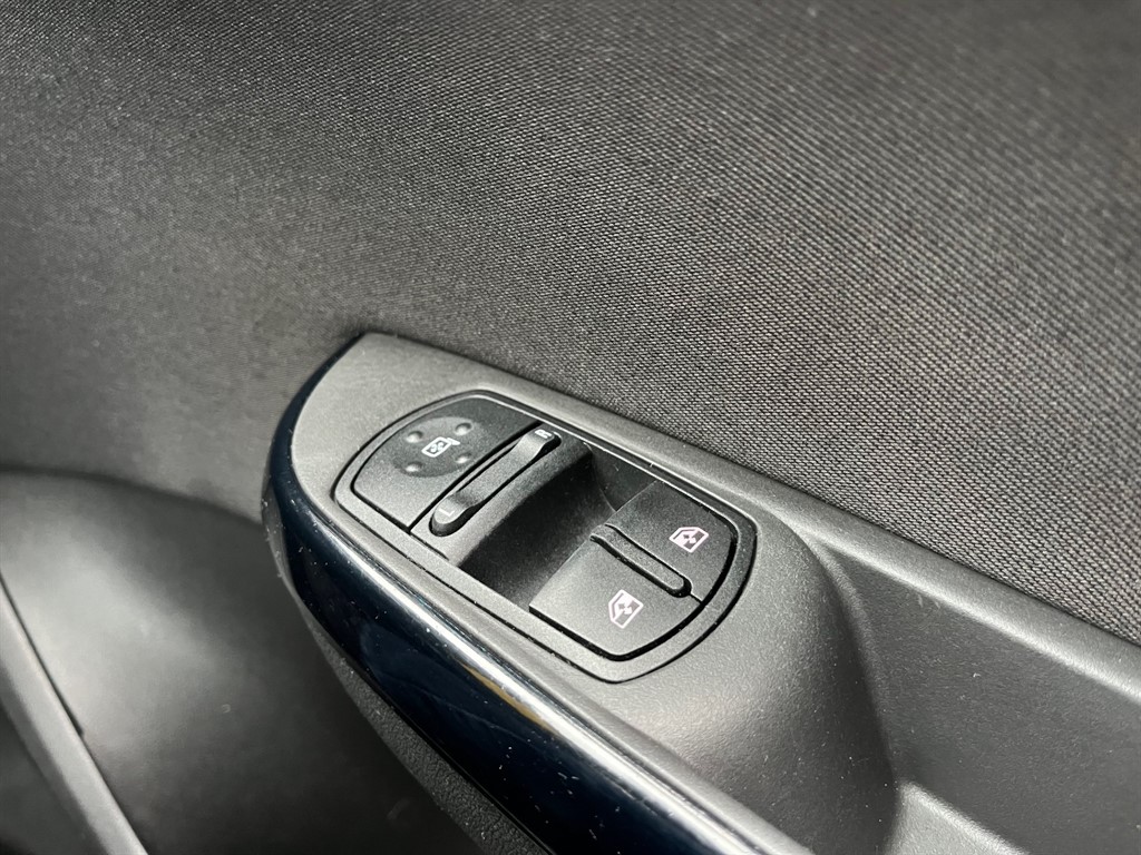 Used Vauxhall Corsa 2017 for sale - 76908237: Photo 27