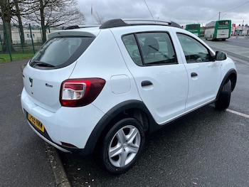 Used Dacia Sandero Stepway 2015 for sale - 77462104: Photo