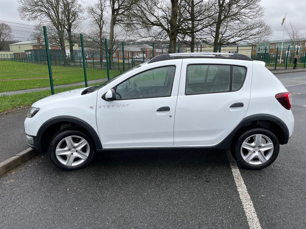 Used Dacia Sandero Stepway 2015 for sale - 77462104: Photo 7