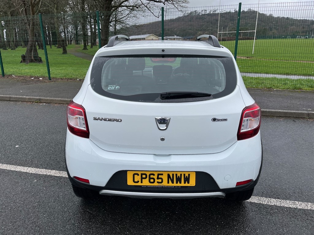 Used Dacia Sandero Stepway 2015 for sale - 77462104: Photo 9