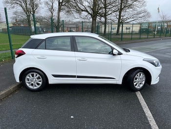 Used Hyundai i20 2016 for sale - 77504638: Photo