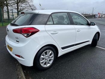 Used Hyundai i20 2016 for sale - 77504638: Photo