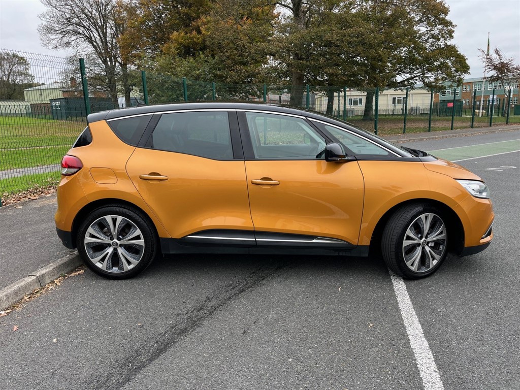 Used Renault Scenic 2017 for sale - 76229515: Photo 3