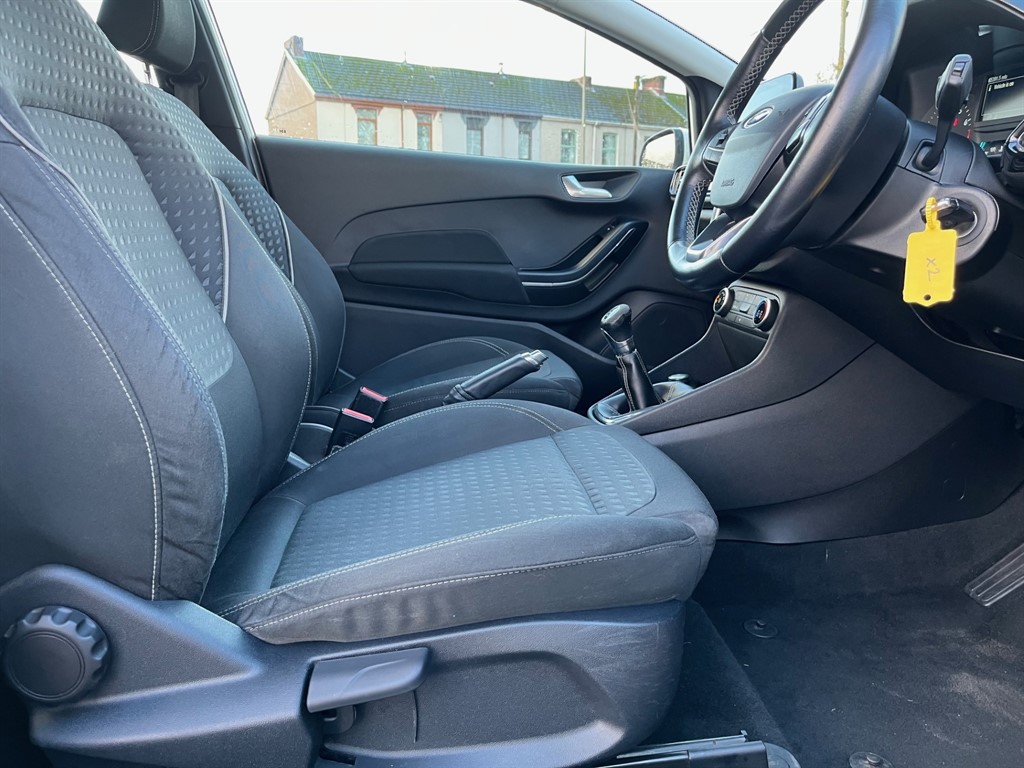 Used Ford Fiesta 2017 for sale - 76532376: Photo 14