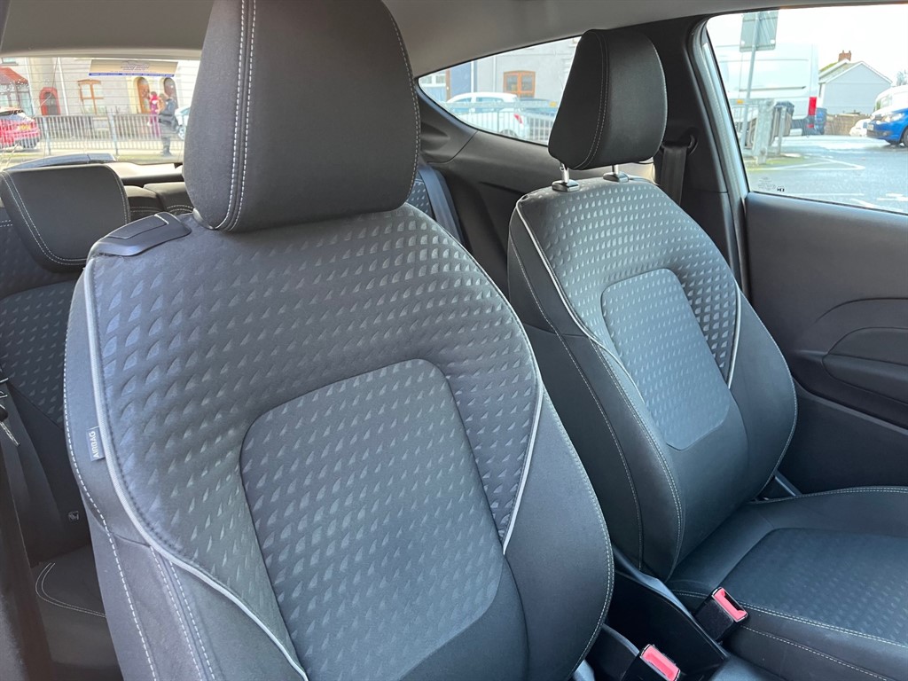 Used Ford Fiesta 2017 for sale - 76532376: Photo 17