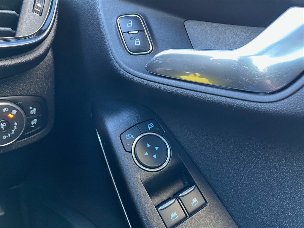 Used Ford Fiesta 2017 for sale - 76532376: Photo 27