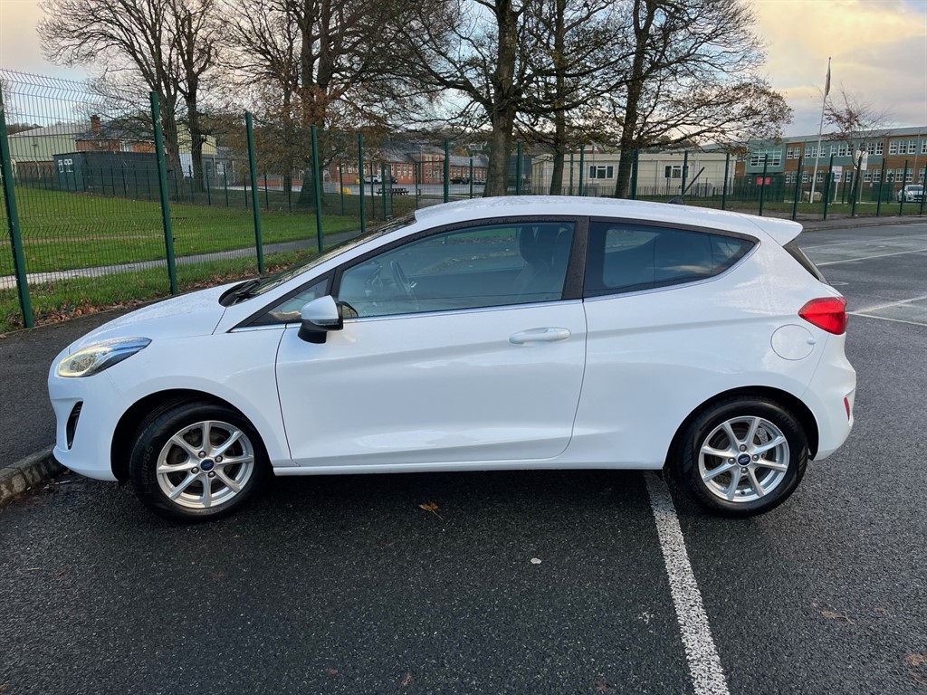 Used Ford Fiesta 2017 for sale - 76532376: Photo 7