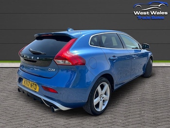 Used Volvo V40 2017 for sale - 78618218: Photo