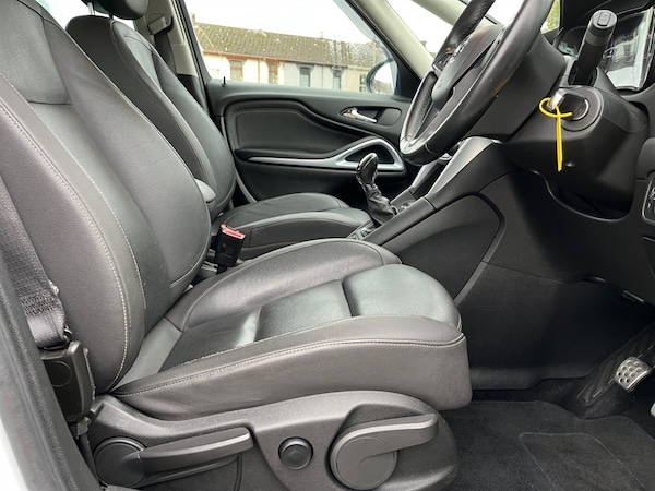Used Vauxhall Zafira 2017 for sale - 76302560: Photo 13