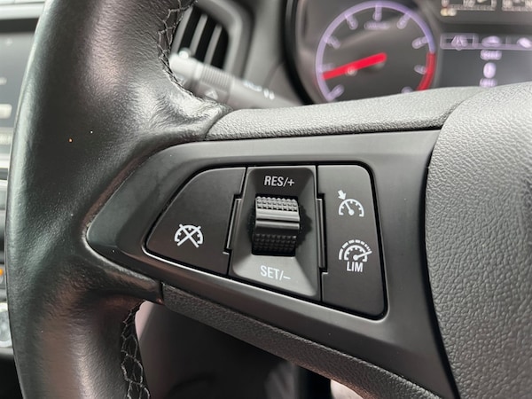 Used Vauxhall Zafira 2017 for sale - 76302560: Photo 24
