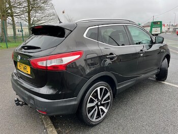 Used Nissan Qashqai 2017 for sale - 77665375: Photo