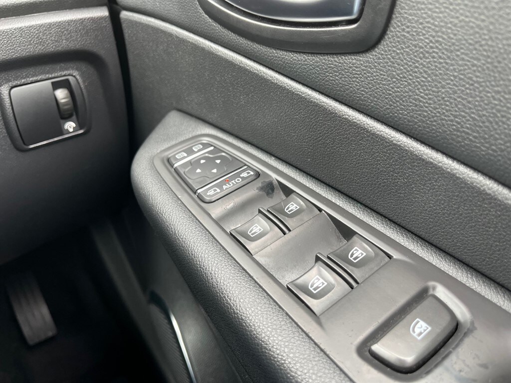 Used Renault Captur 2017 for sale - 78081494: Photo 28