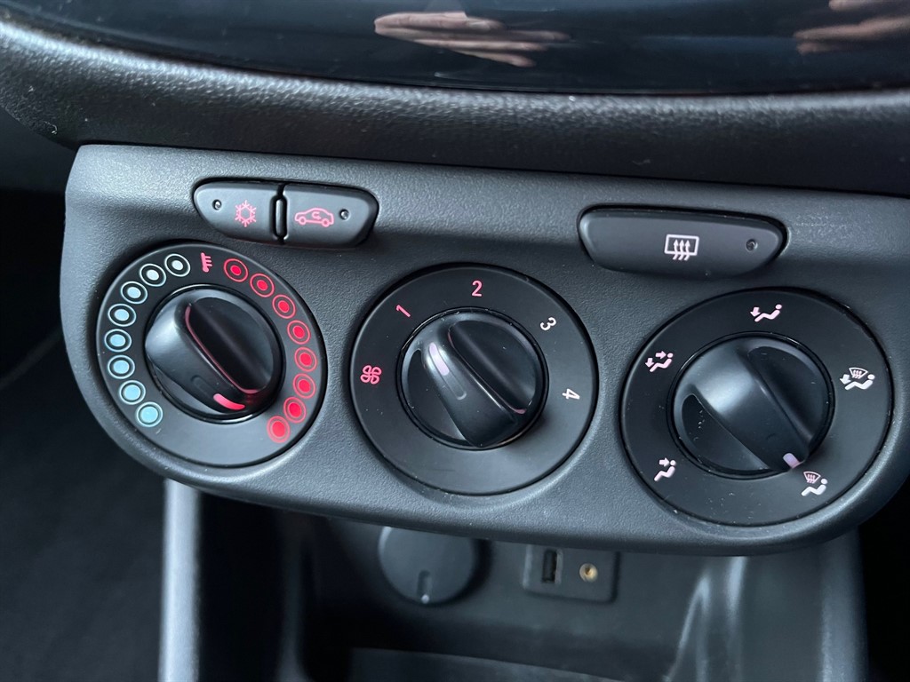 Used Vauxhall Corsa 2015 for sale - 76960373: Photo 22