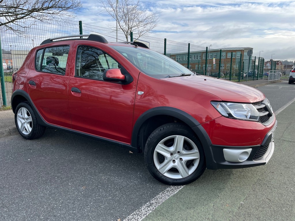 Used Dacia Sandero Stepway 2016 for sale - 78067277: Photo 2