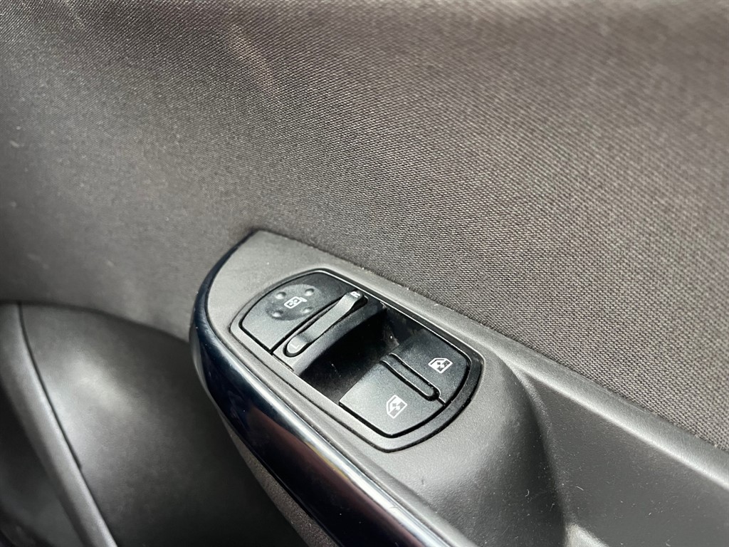 Used Vauxhall Corsa 2015 for sale - 76384684: Photo 27