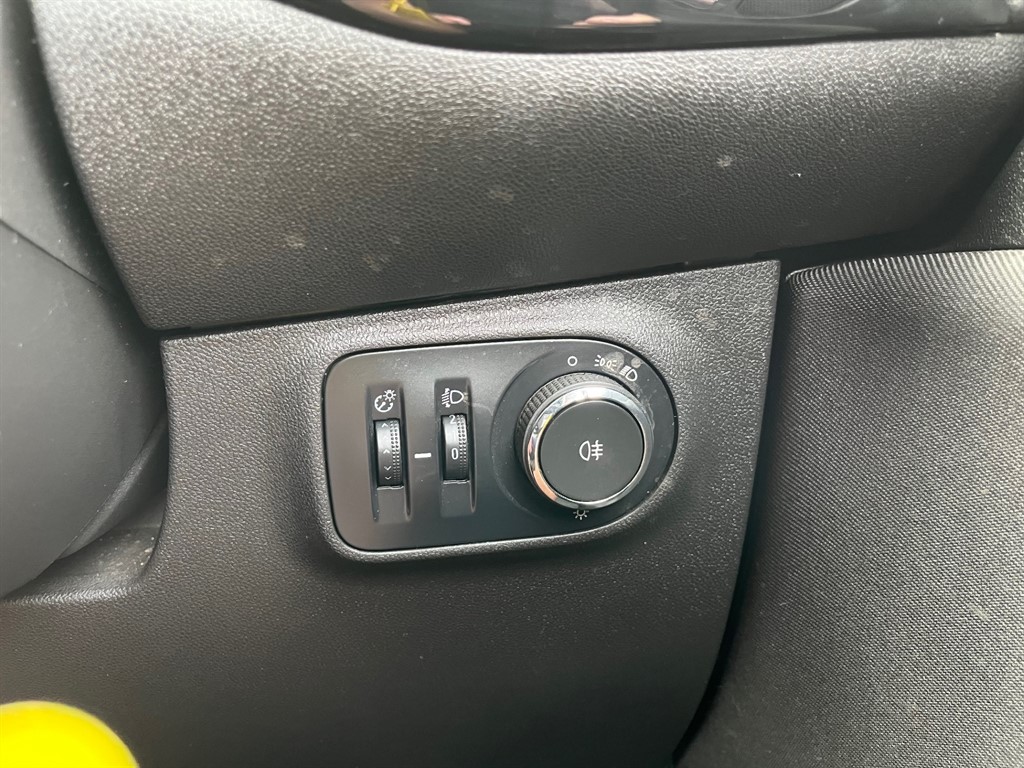 Used Vauxhall Corsa 2015 for sale - 76384684: Photo 28