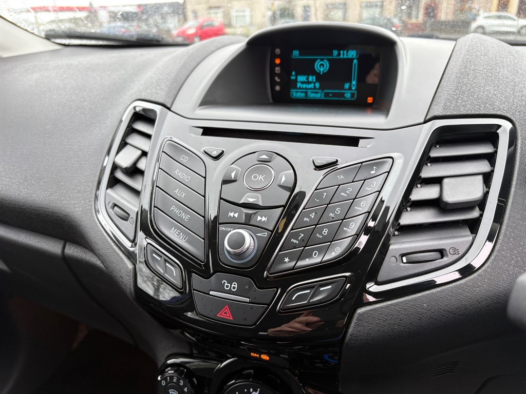 Used Ford Fiesta 2015 for sale - 78042411: Photo 10