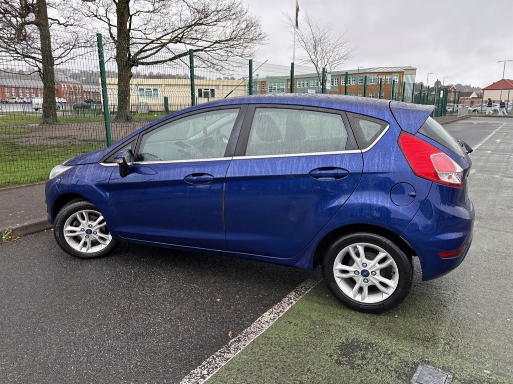 Used Ford Fiesta 2015 for sale - 78042411: Photo 4