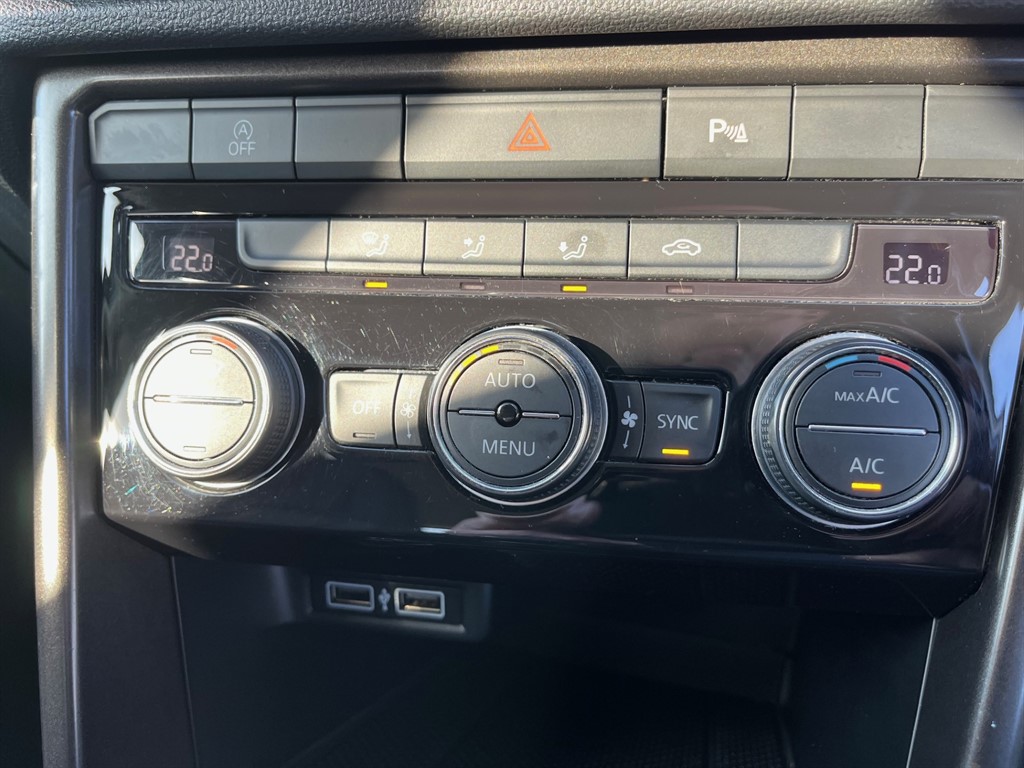 Used Volkswagen T-Roc 2019 for sale - 77556983: Photo 23