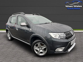 Used Dacia Sandero Stepway 2017 for sale - 78643983: Photo