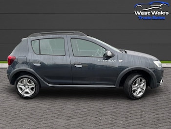 Used Dacia Sandero Stepway 2017 for sale - 78643983: Photo