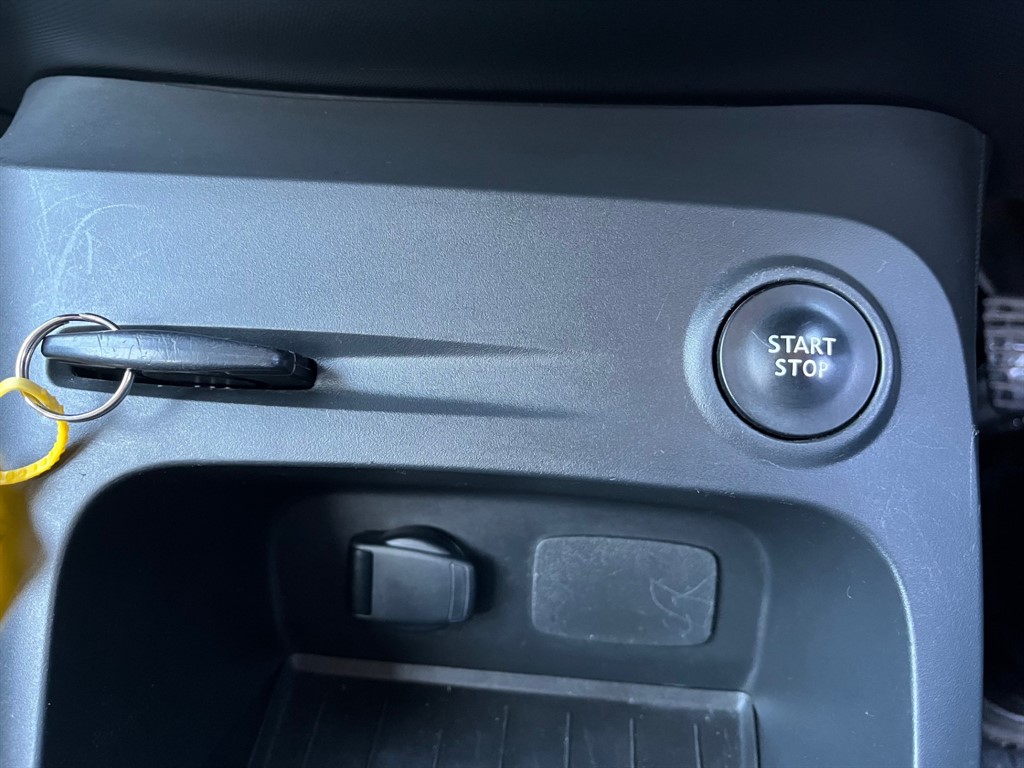 Used Renault Captur 2015 for sale - 76628591: Photo 22