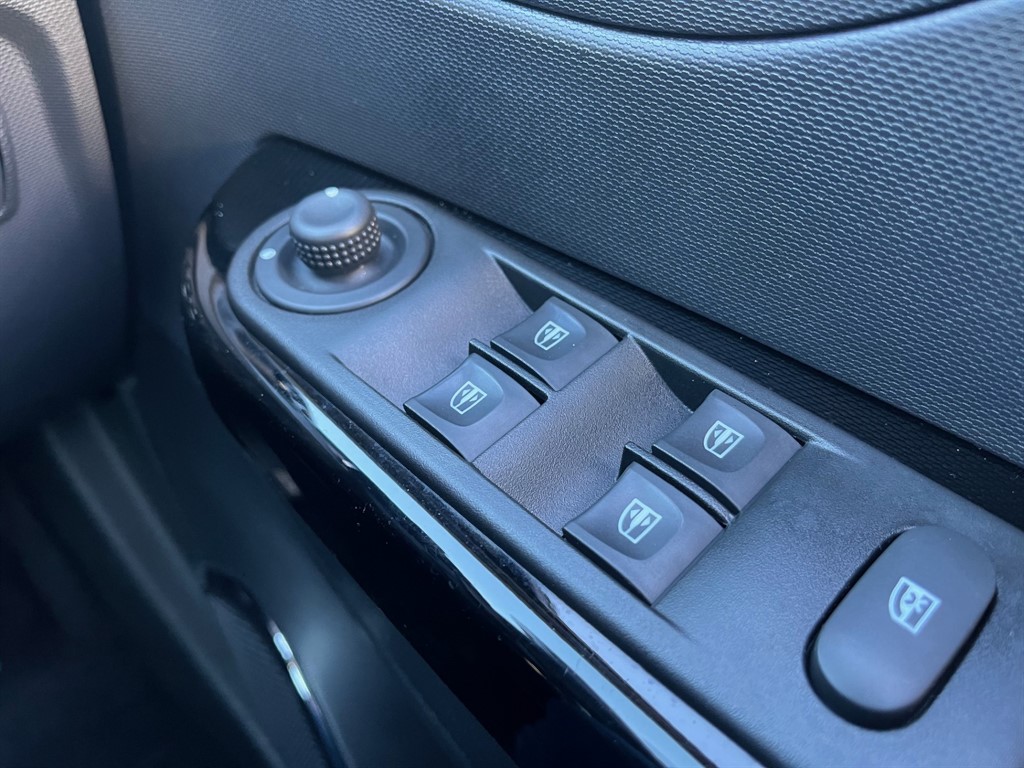 Used Renault Captur 2015 for sale - 76628591: Photo 27