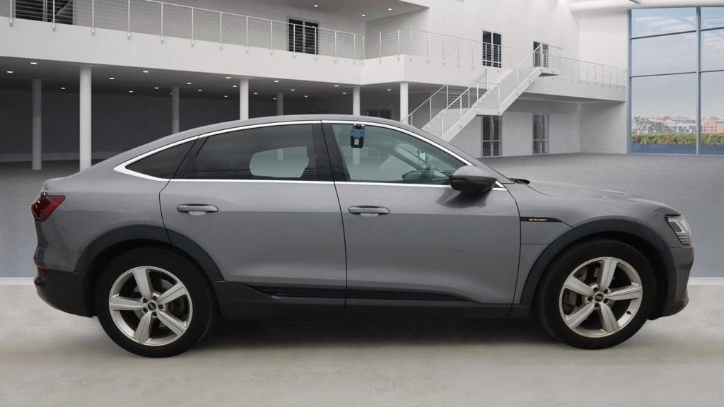 Used Audi e-tron 2022 for sale - 78017525: Photo 5