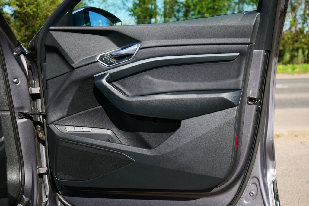 Used Audi e-tron 2022 for sale - 78180912: Photo 28