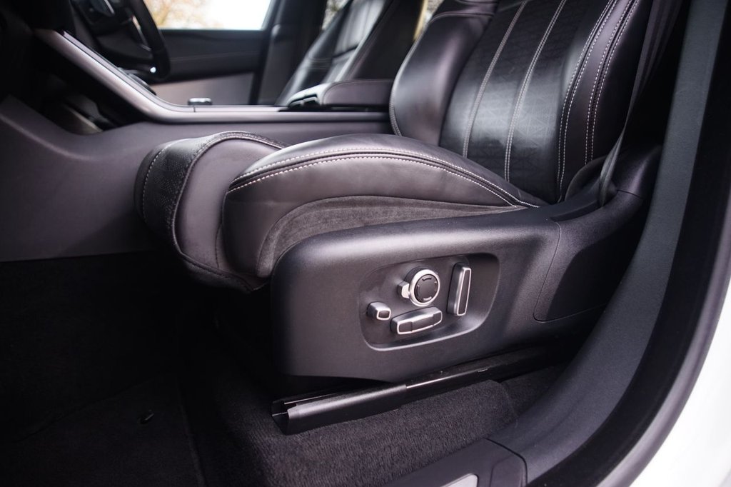 Used Land Rover Range Rover Velar 2018 for sale - 76417678: Photo 24