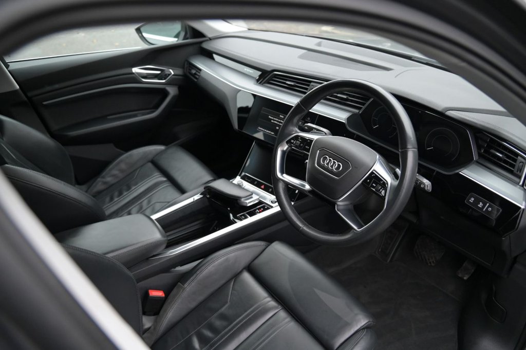 Used Audi e-tron 2021 for sale - 76642635: Photo 26